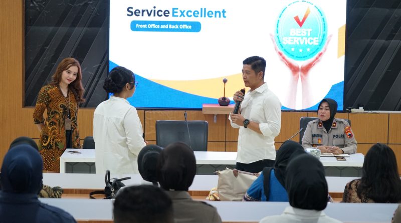 Polres Sukoharjo Gandeng Bank Mandiri dalam Forum Belajar “Office Service” untuk Tingkatkan Layanan Publik