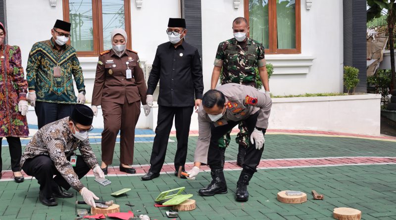 Kapolres Sukoharjo Hadiri Pemusnahan Barang Bukti 50 Perkara di Kejari