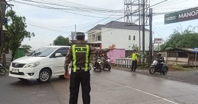 Personel Polsek Jajaran Polres Sukoharjo Gelar PH Pagi, Antisipasi Kemacetan dan Laka Lantas
