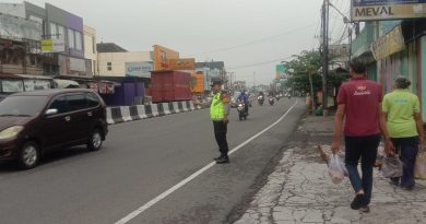 PH Pagi Polsek Kartasura, Polisi Siaga Jaga Kelancaran Lalu Lintas dan Aktivitas Warga