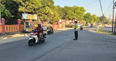 Polsek Bulu Gelar PH Pagi, Wujud Kehadiran Polisi di Tengah Aktivitas Masyarakat Polsek Bulu Gelar PH Pagi, Wujud Kehadiran Polisi di Tengah Aktivitas Masyarakat