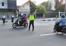PH Pagi Polsek Kartasura Kawal Aktivitas Warga, Arus Lalu Lintas Lancar dan Pelajar Merasa Terbantu PH Pagi Polsek Kartasura Kawal Aktivitas Warga, Arus Lalu Lintas Lancar dan Pelajar Merasa Terbantu
