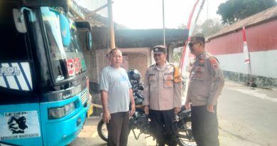 Patroli KRYD Polsek Tawangsari Sasar Jalur Protokol hingga Permukiman, Warga Diajak Aktif Jaga Kamtibmas Patroli KRYD Polsek Tawangsari Sasar Jalur Protokol hingga Permukiman, Warga Diajak Aktif Jaga Kamtibmas
