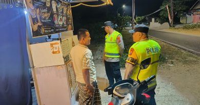 Rabu Malam, Polisi Bendosari Gelar Blue Light Patrol Sasar ATM hingga Permukiman Rabu Malam, Polisi Bendosari Gelar Blue Light Patrol Sasar ATM hingga Permukiman