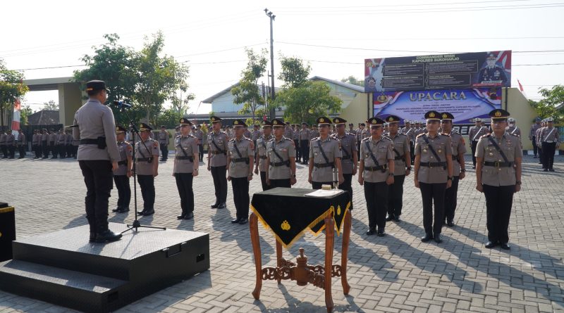 Kapolres Sukoharjo Pimpin Sertijab, Sejumlah Pamen dan Kapolsek Berganti Kapolres Sukoharjo Pimpin Sertijab, Sejumlah Pamen dan Kapolsek Berganti