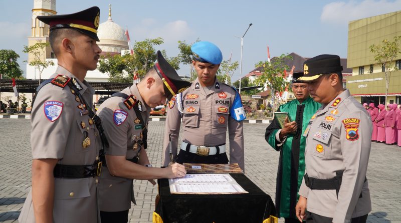 Dua Kasat di Polres Sukoharjo Berganti, Kapolres Tekankan Profesionalisme dan Pelayanan Dua Kasat di Polres Sukoharjo Berganti, Kapolres Tekankan Profesionalisme dan Pelayanan