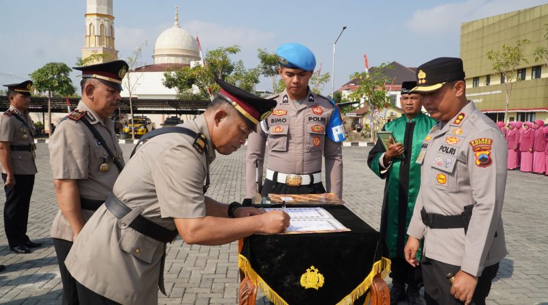 Empat Kapolsek di Sukoharjo Berganti, Kapolres Minta Pejabat Baru Segera Beradaptasi Empat Kapolsek di Sukoharjo Berganti, Kapolres Minta Pejabat Baru Segera Beradaptasi