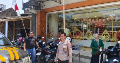 Patroli Siang Polsek Baki Sasar Perbankan hingga Pertokoan, Cegah Gangguan Kamtibmas