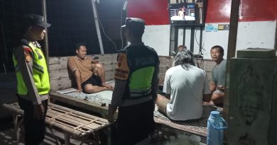 Polsek Bendosari Sambangi Permukiman Malam Hari, Ajak Warga Jaga Keamanan