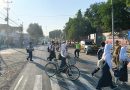 Polisi Hadir di Depan SMPN 1 Bulu, Bantu Pelajar Menyeberang dengan Aman Polisi Hadir di Depan SMPN 1 Bulu, Bantu Pelajar Menyeberang dengan Aman