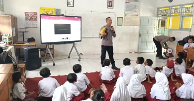 Polisi Peduli Pendidikan, Polres Sukoharjo Tanamkan Disiplin dan Integritas kepada Siswa SD
